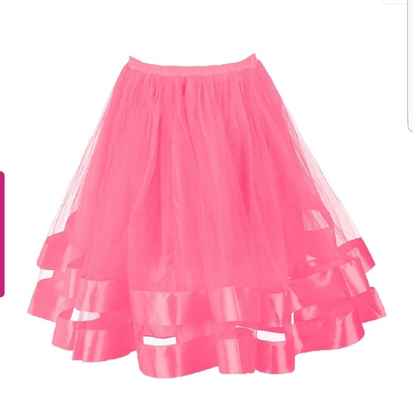 Dresses & Skirts - Pretty Princess Vintage Skirt